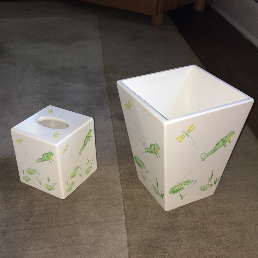 Frog & Dragonfly Tissue Box & Garbage Can Set